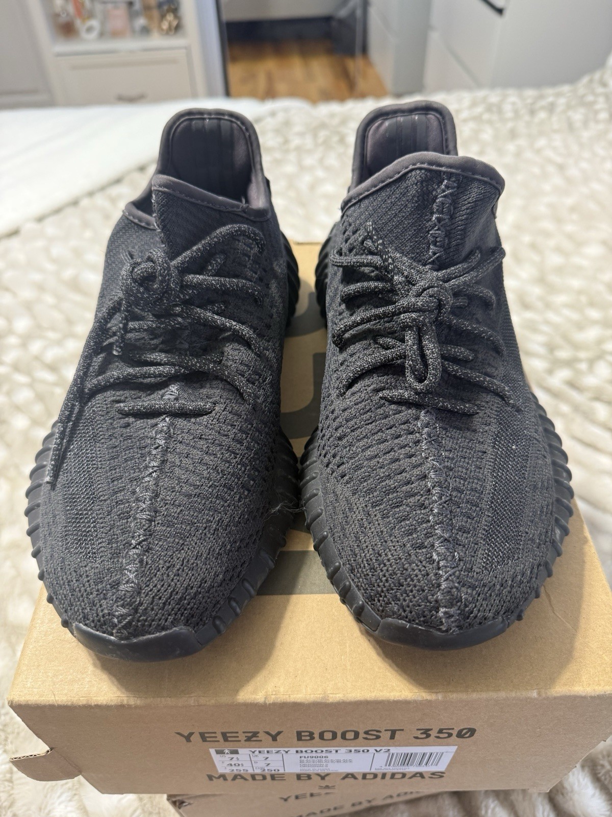 adidas Yeezy Boost 350 V2 Black Non-Reflective Low Top Lace Up Men FU9006