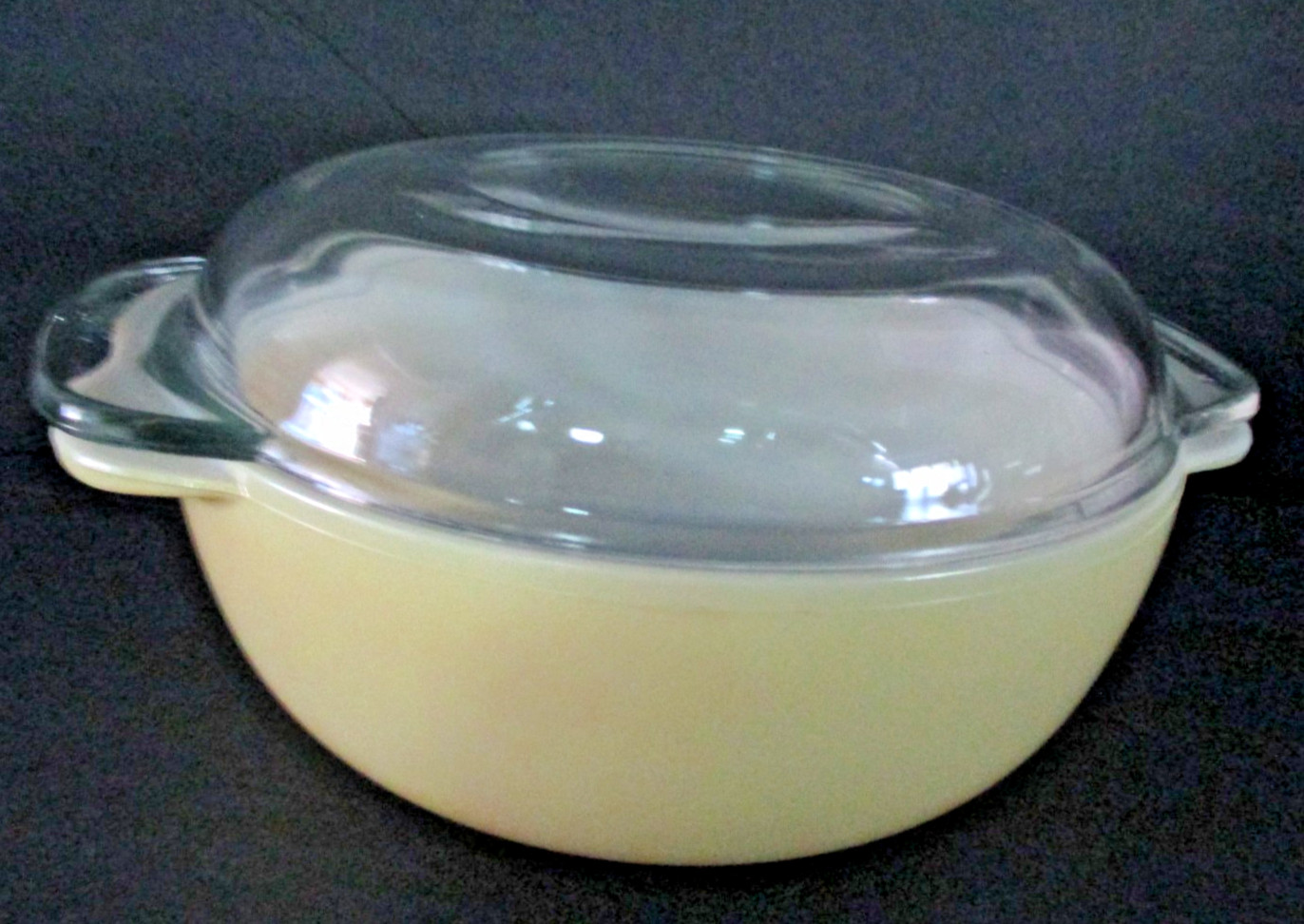 Vtg Pyrex Lidded Casserole 1 Qt Pale Yellow Opal Glass JAJ Gaity Series England