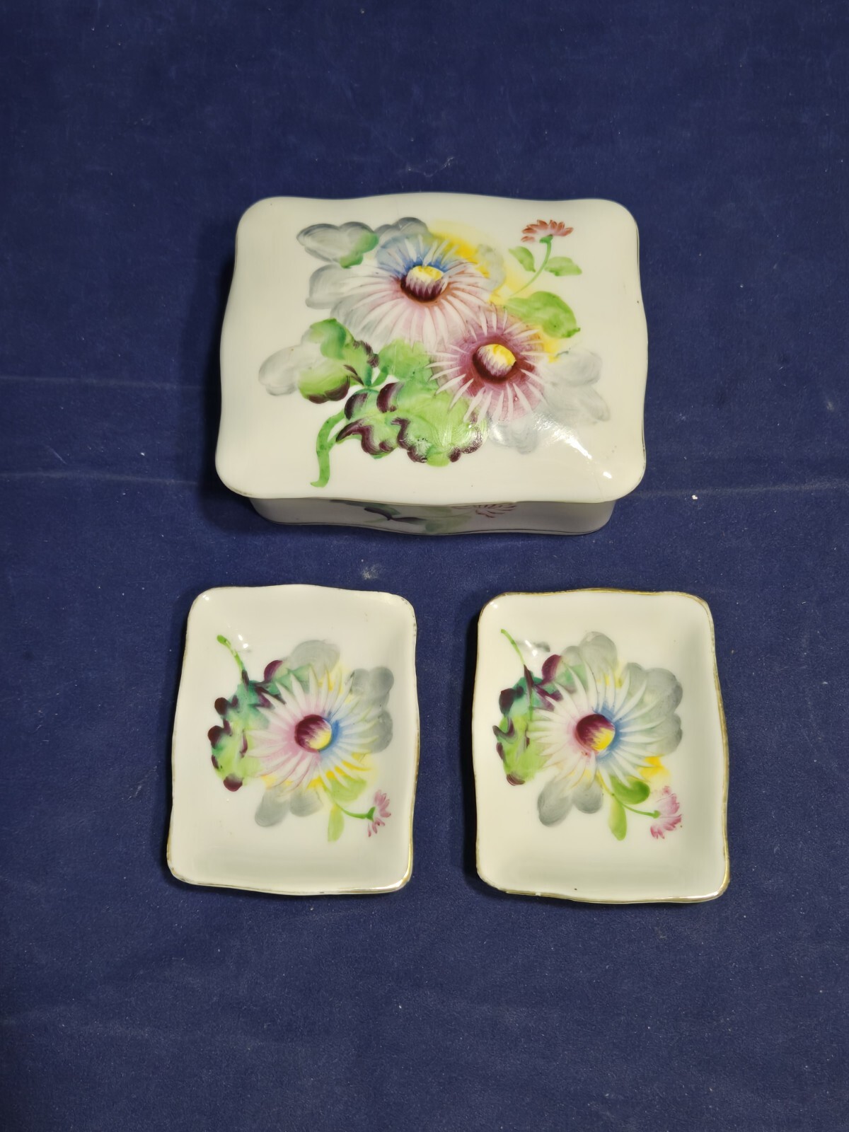 Vintage Andrea S Floral Gold Trim Trinket Box / Cigarette Box with 2 Trays Vintage Andrea S Floral Gold Trim Trinket Box / Cigarette Box with 2 Trays