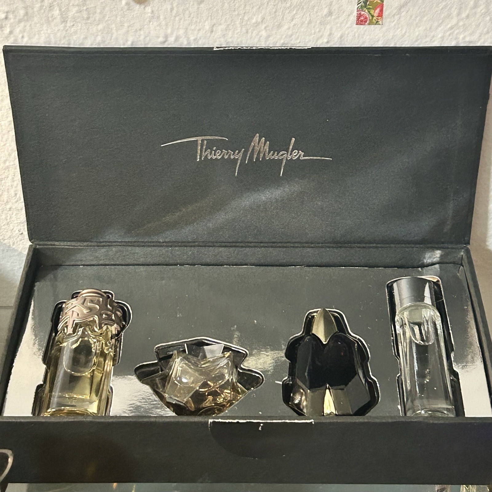 RARE Thierry Mugler Collectible Mini Perfume Set