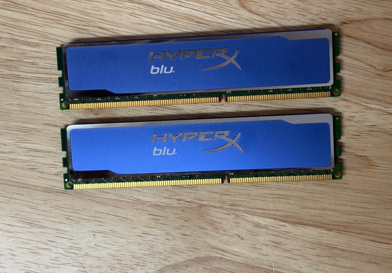 16GB (2x8GB) Kingston HyperX blu KHX1600C10D3B1/8G PC3-12800U DDR3 1600 16GB (2x8GB) Kingston HyperX blu KHX1600C10D3B1/8G PC3-12800U DDR3 1600