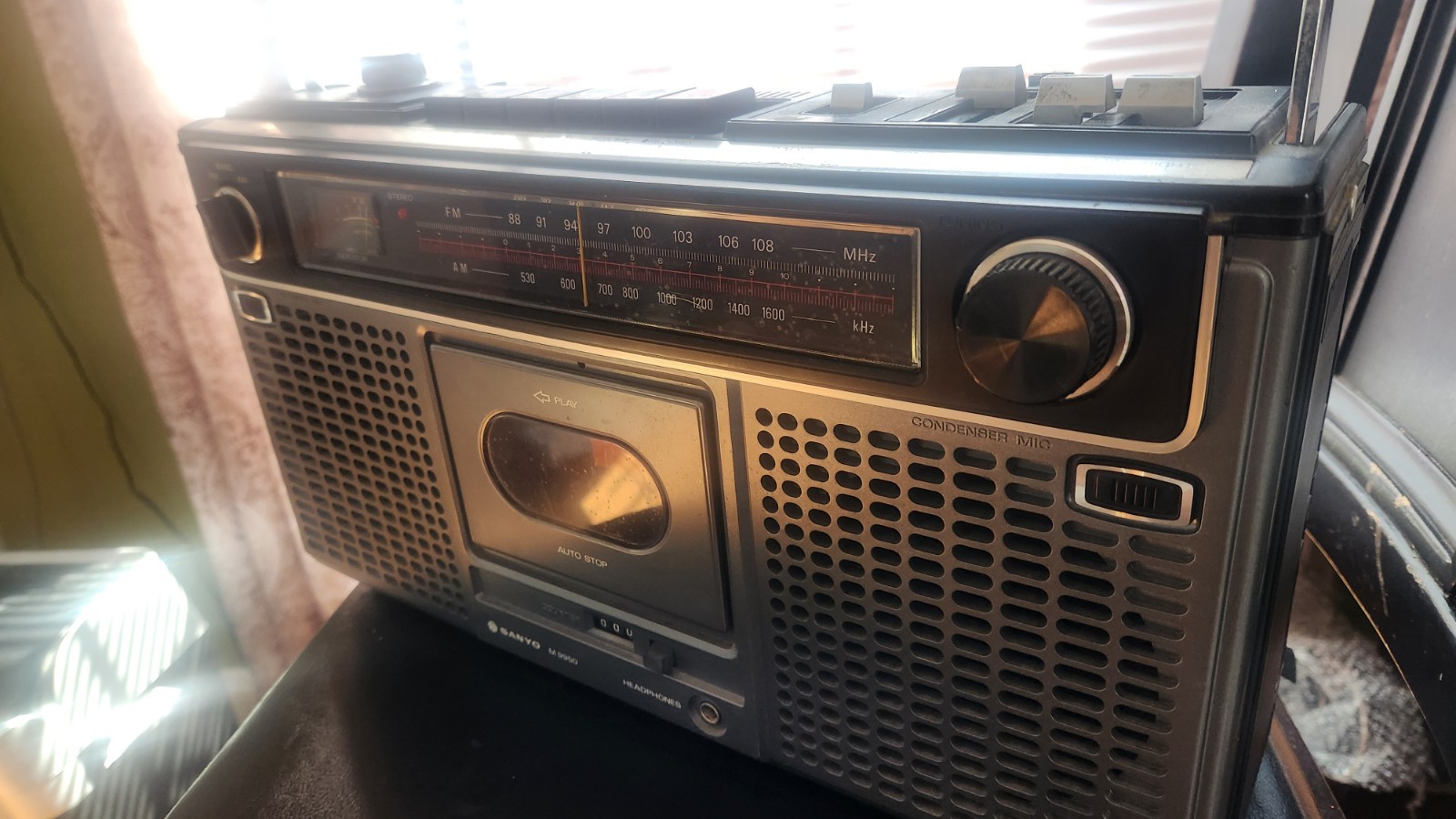 Sanyo M9950