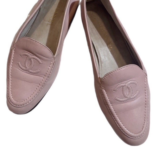 vintage chanel leather loafers 38 italy 7.5 pink slip ons vintage chanel leather loafers 38 italy 7.5 pink slip ons