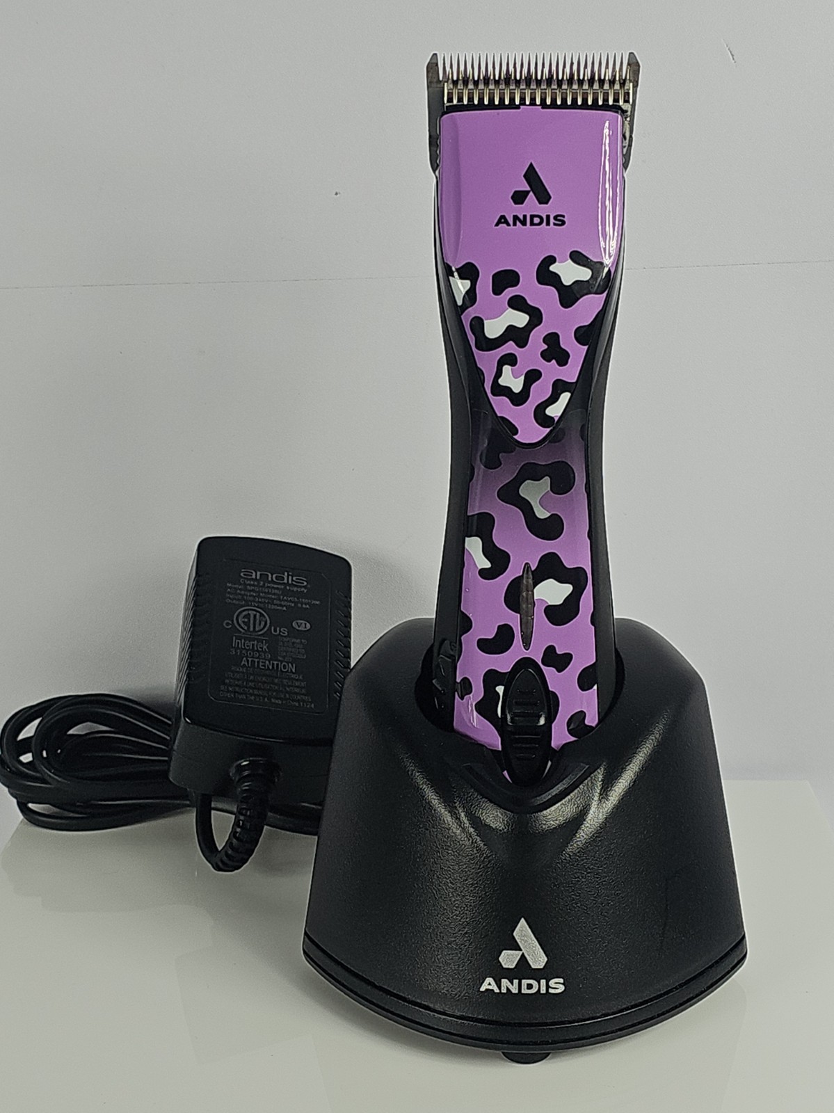 Andis Professional Pulse ZR II Wild Cordless Clipper For All Pet Coats Open Box Andis Professional Pulse ZR II Wild Cordless Clipper For All Pet Coats Open Box
