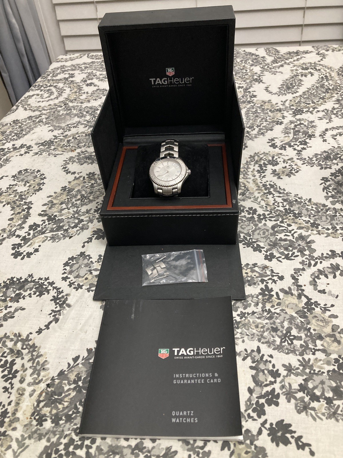 TAG Heuer Link WJ1111.BA0570 Swiss Quartz Men\'s Steel Date Silver Divers Watch TAG Heuer Link WJ1111.BA0570 Swiss Quartz Men\'s Steel Date Silver Divers Watch