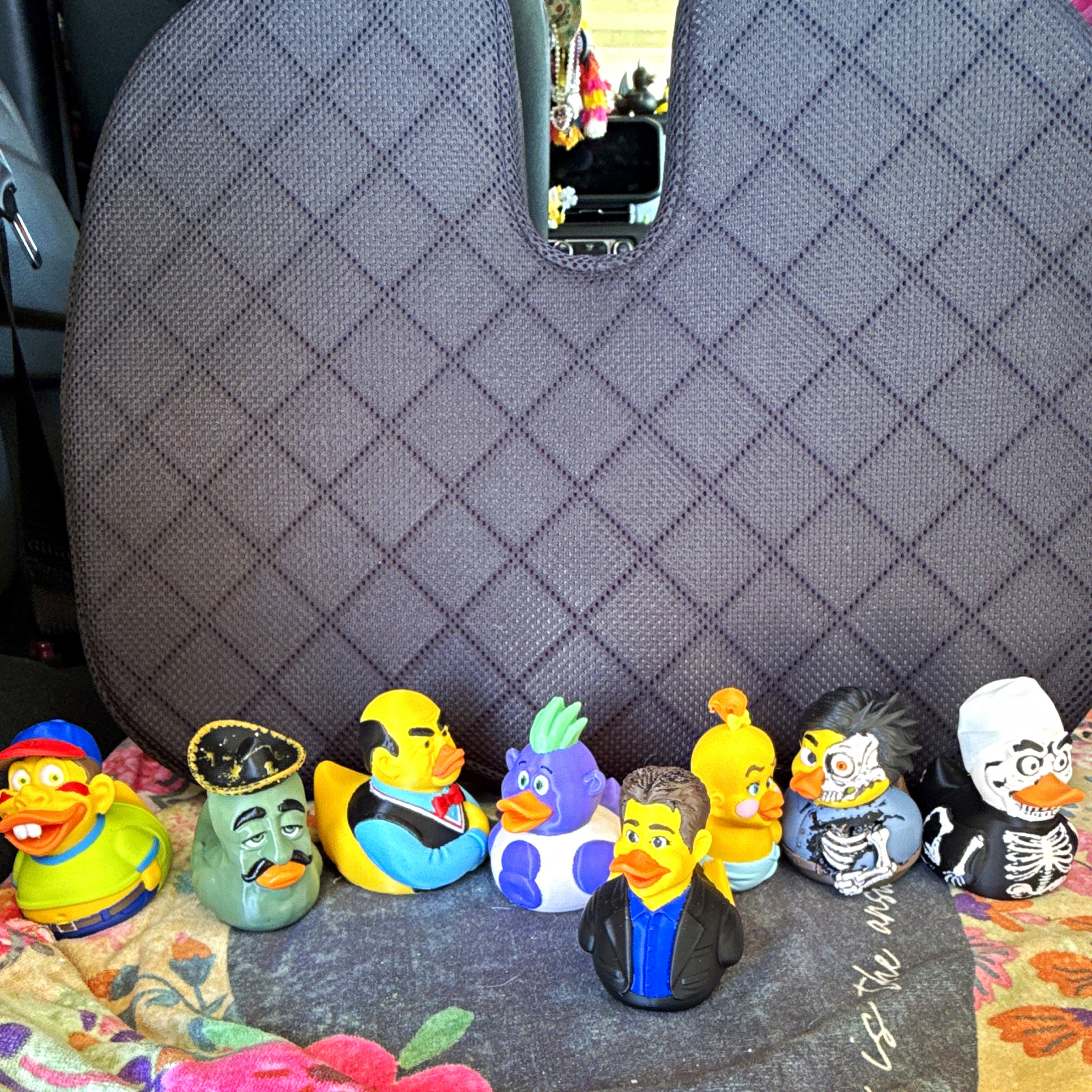 Set of 8 Character lazer cut Duck Collectible Figurines, Jeff Dunham Figures