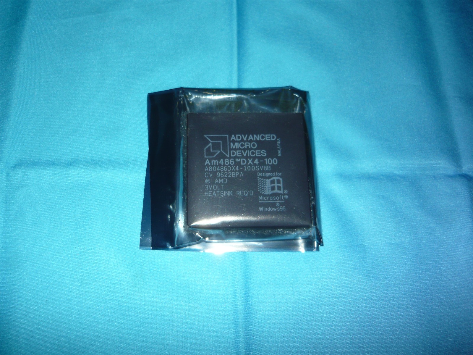 Vintage AMD Am486DX4-100 A80486DX4-100SV8B 100MHz Socket 3 CPU Used Good Vintage AMD Am486DX4-100 A80486DX4-100SV8B 100MHz Socket 3 CPU Used Good