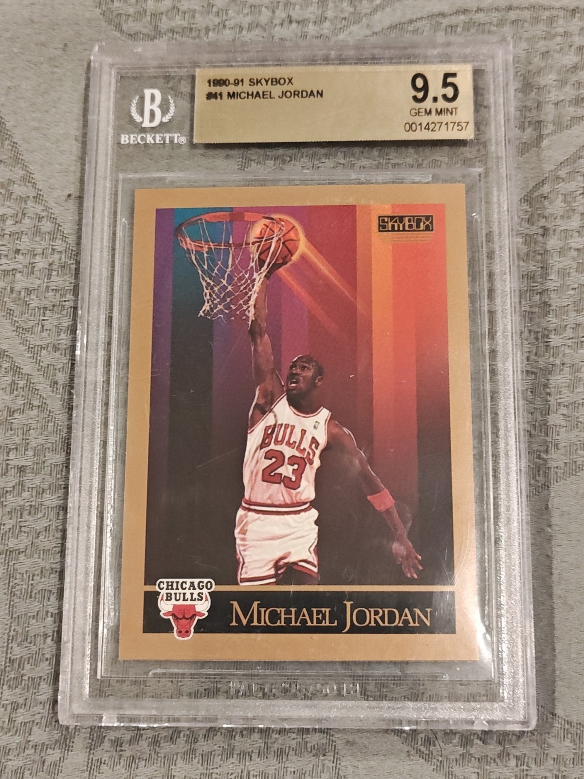 1990-91 Skybox Michael Jordan #41 BECKETT 9.5