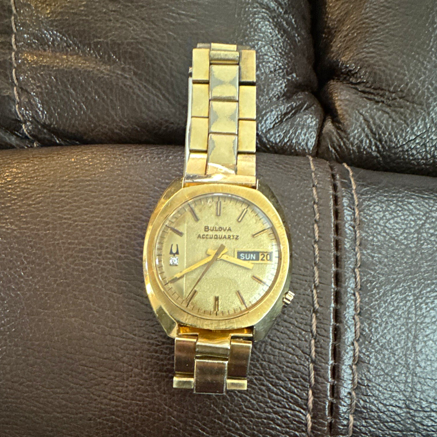 Bulova Accuquartz Men\'s Vintage 1970s 14k Gold Analog Day/Date Bracelet 33mm