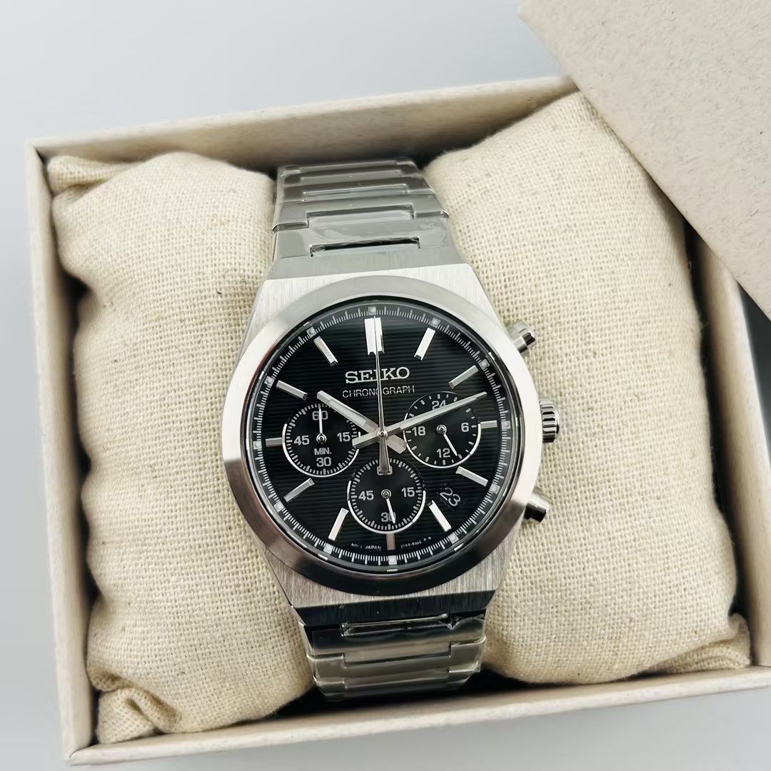 SEIKO Essentials SSB455 Black Dial Stainless Steel Men\'s Quartz Watch New/Box
