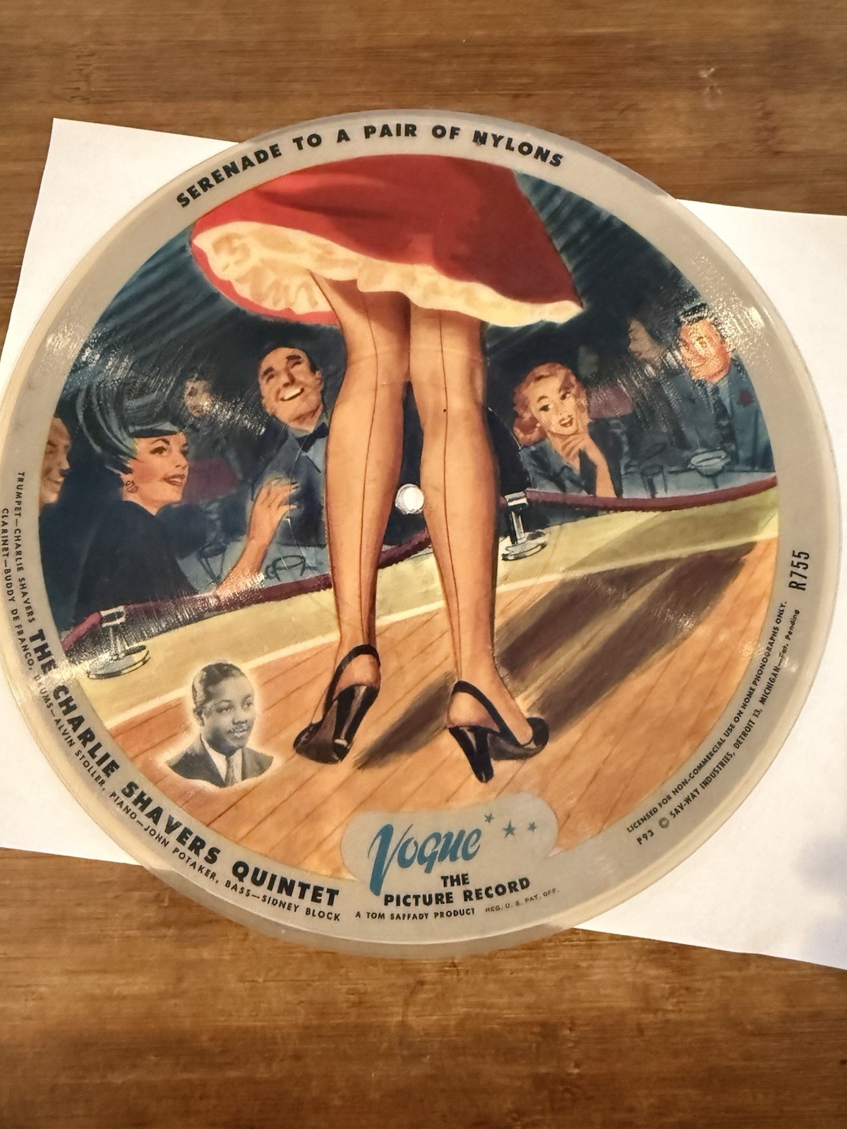 Vogue Picture Record Disc R755 Serenade to a Pair of Nylons/Broadjump 78RPM