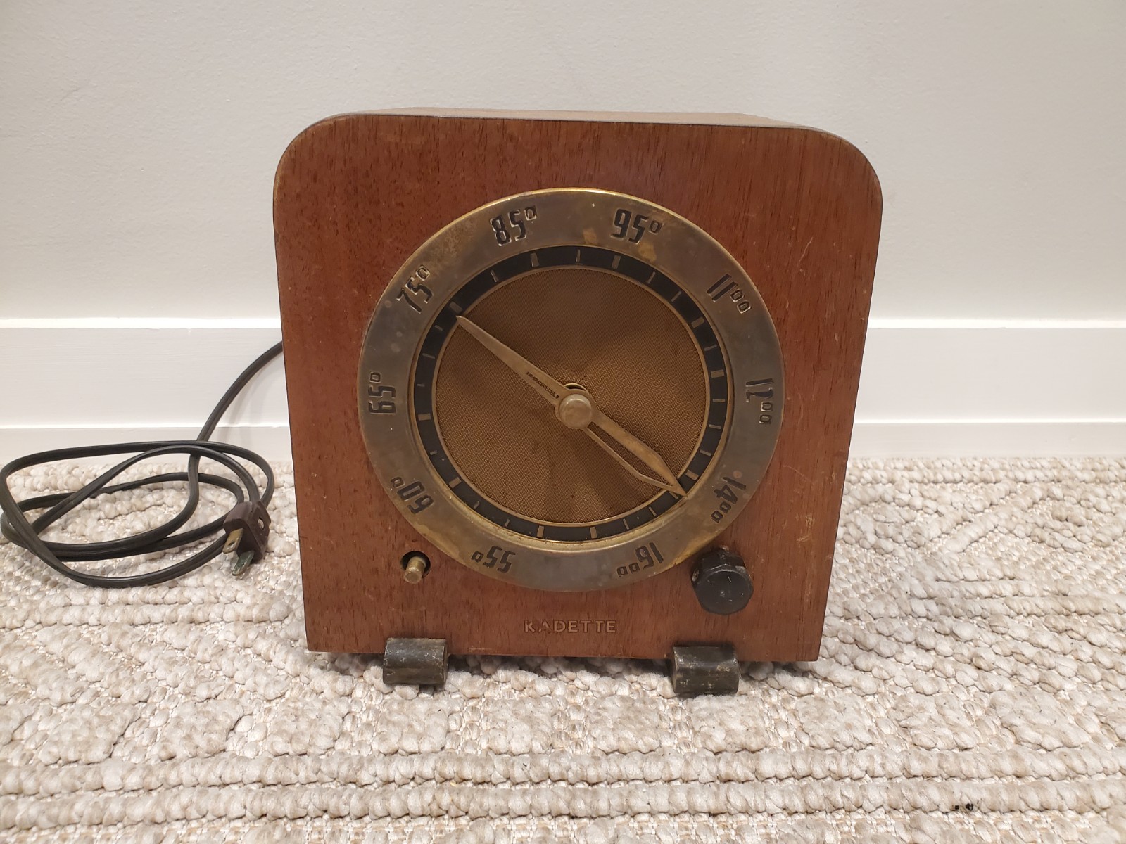 Kadette Clockette Futura Radio - Model 24? - Rare Vintage Wood Brown Radio Kadette Clockette Futura Radio - Model 24? - Rare Vintage Wood Brown Radio