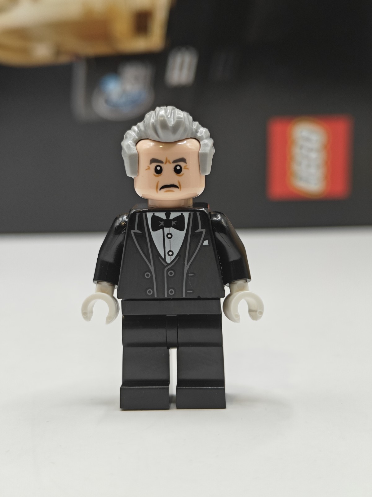 LEGO Alfred Pennyworth Minifigure - Tim Burton Batman 76252 Batcave