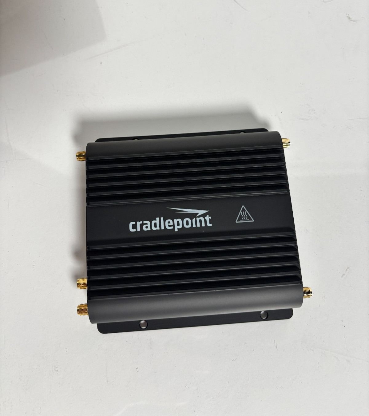 Cradlepoint IBR900-1200M-B LTE Dual-SIM Router S5A843A Cradlepoint IBR900-1200M-B LTE Dual-SIM Router S5A843A