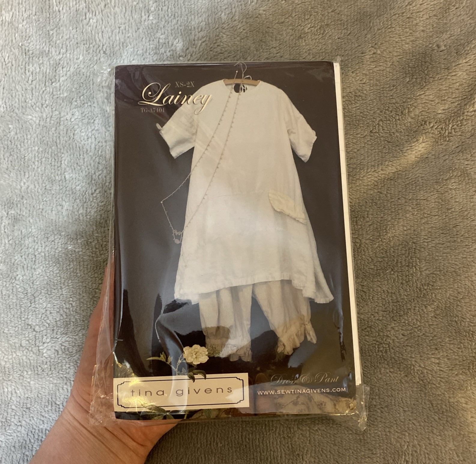 Sew Tina Givens Sewing Pattern Lainey Tunic Dress Women XS-2XL *Description*