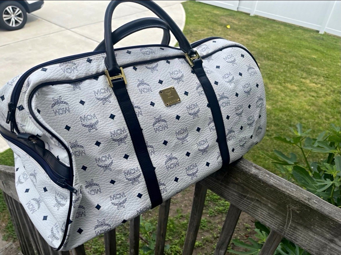 MCM Logo Duffle Bag White/Navy Zip Closure Carry-On MCM Logo Duffle Bag White/Navy Zip Closure Carry-On