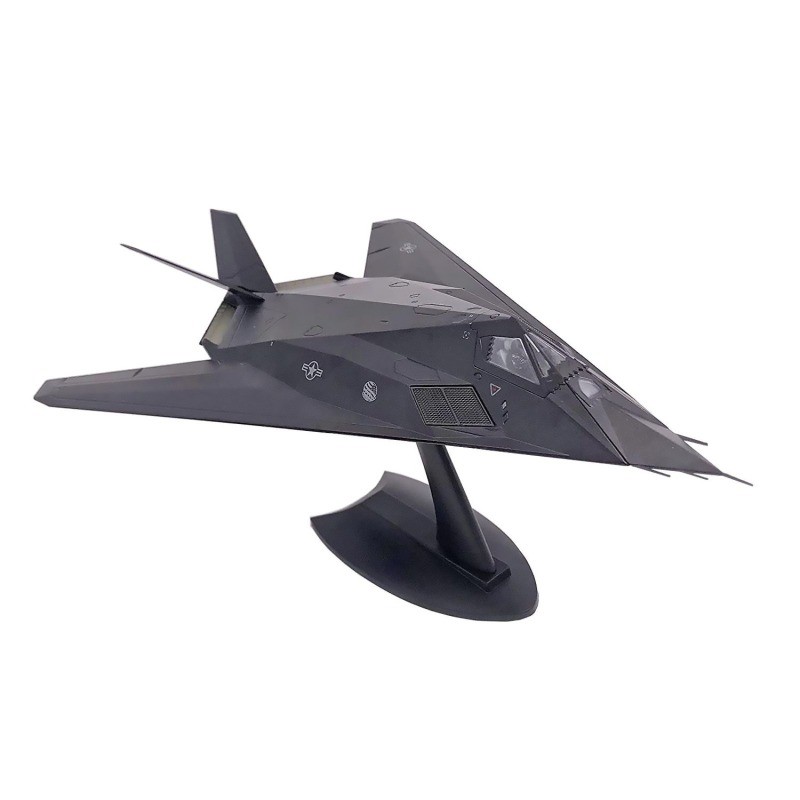 Retro 1/72 F117 Nighthawk Diecast Model-Iconic Stealth Aircraft Timeless Display