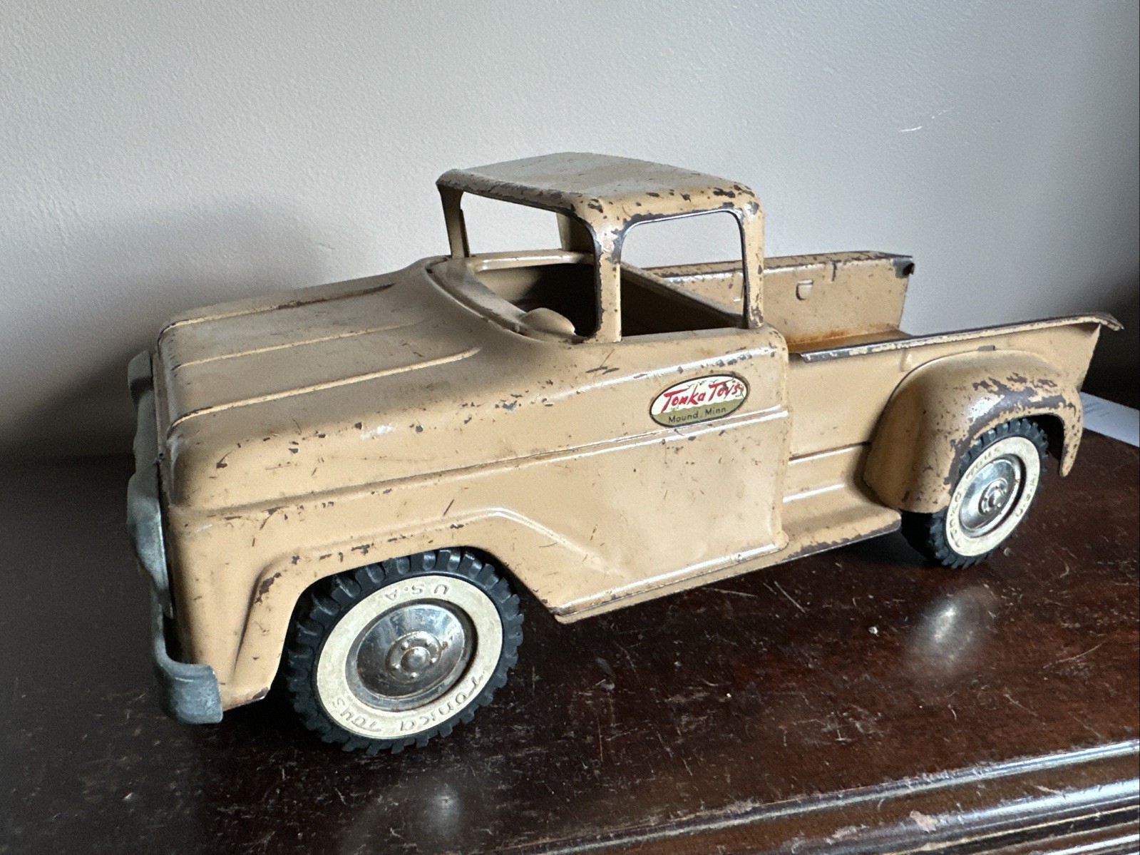 Vintage 1959 1960 Tonka Stepside Pickup Truck Pressed Steel Tan Gold OLA Vintage 1959 1960 Tonka Stepside Pickup Truck Pressed Steel Tan Gold OLA