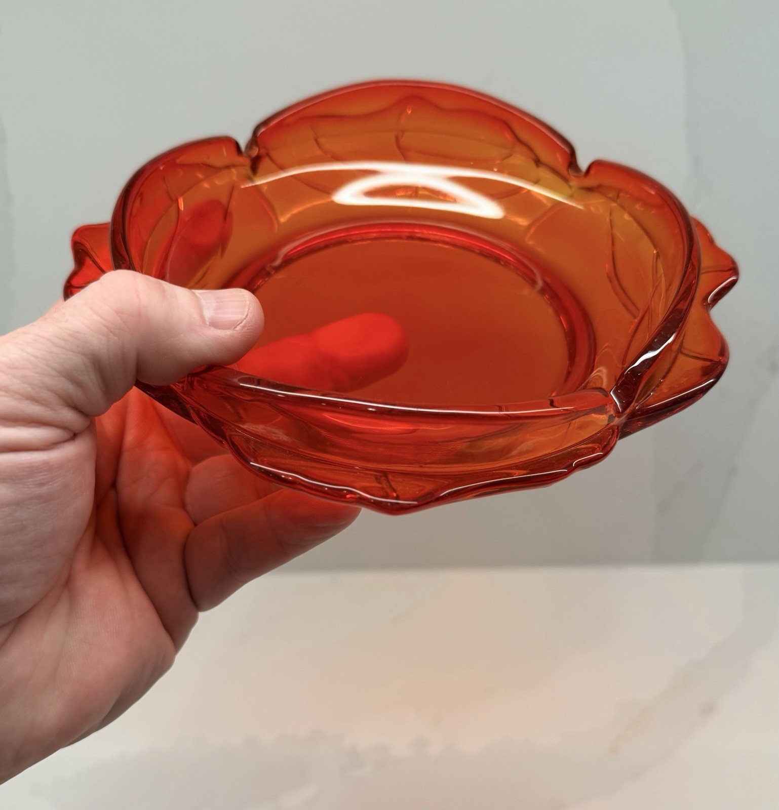 Vtg Viking Art Glass Persimmon Amberina MCM Scalloped Petal Ashtray 7” Orange