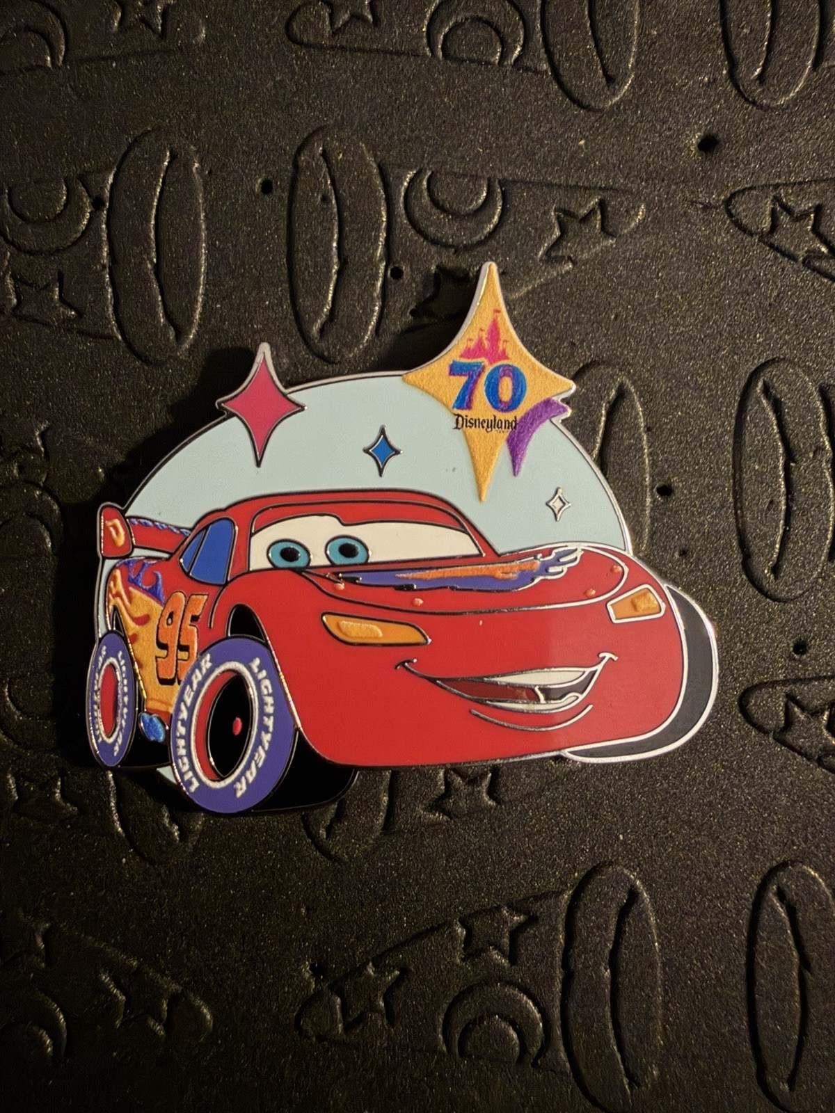 Disney Disneyland 70th Anniversary Cars Lightning McQueen Pin LR