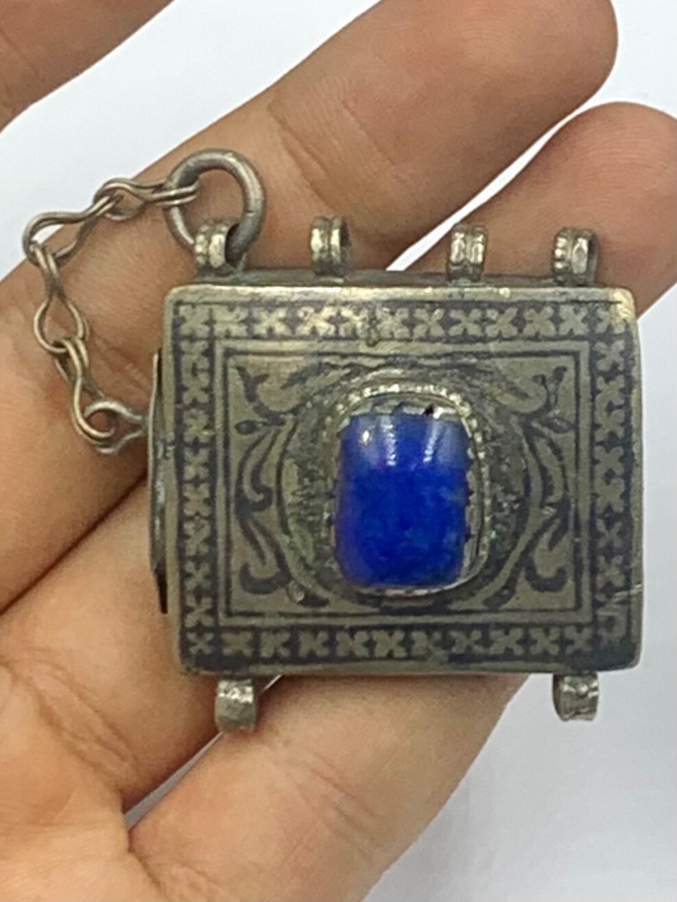 Vintage silver pendant with natural lapis lazuli stone very unique