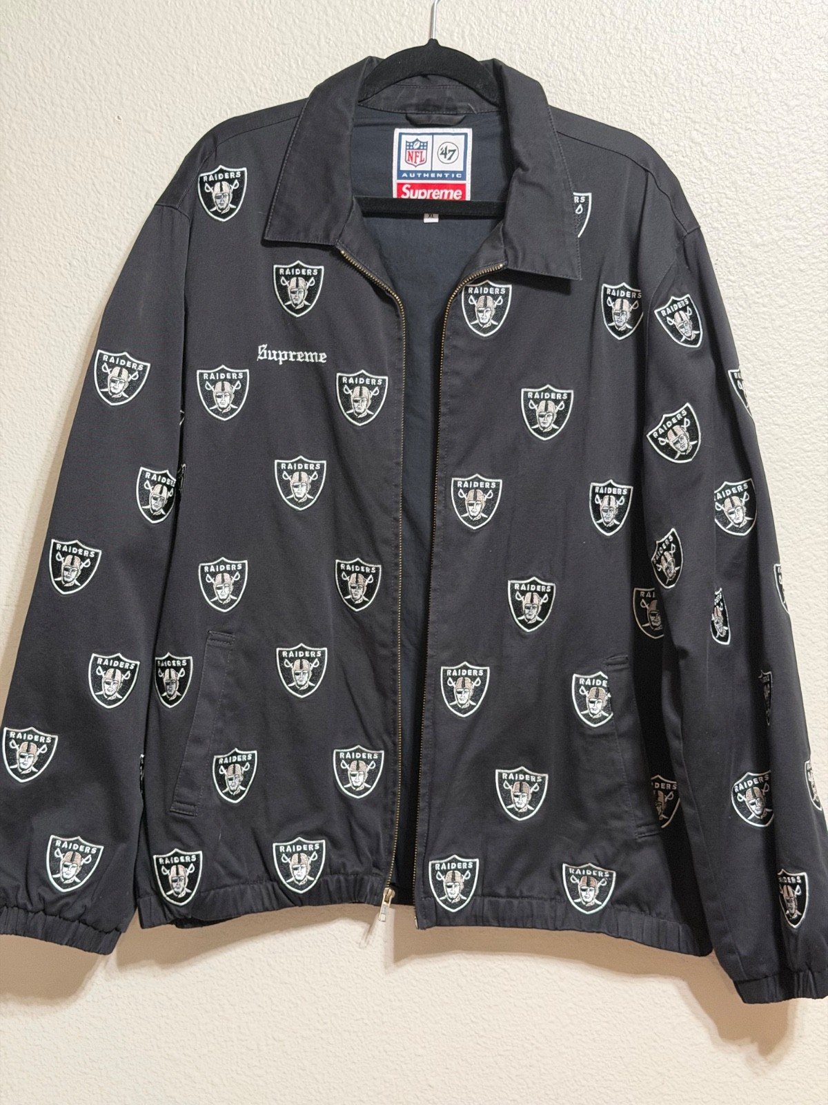 Supreme NFL Raiders ’47 Twill Jacket Black XL FW19 Supreme NFL Raiders ’47 Twill Jacket Black XL FW19