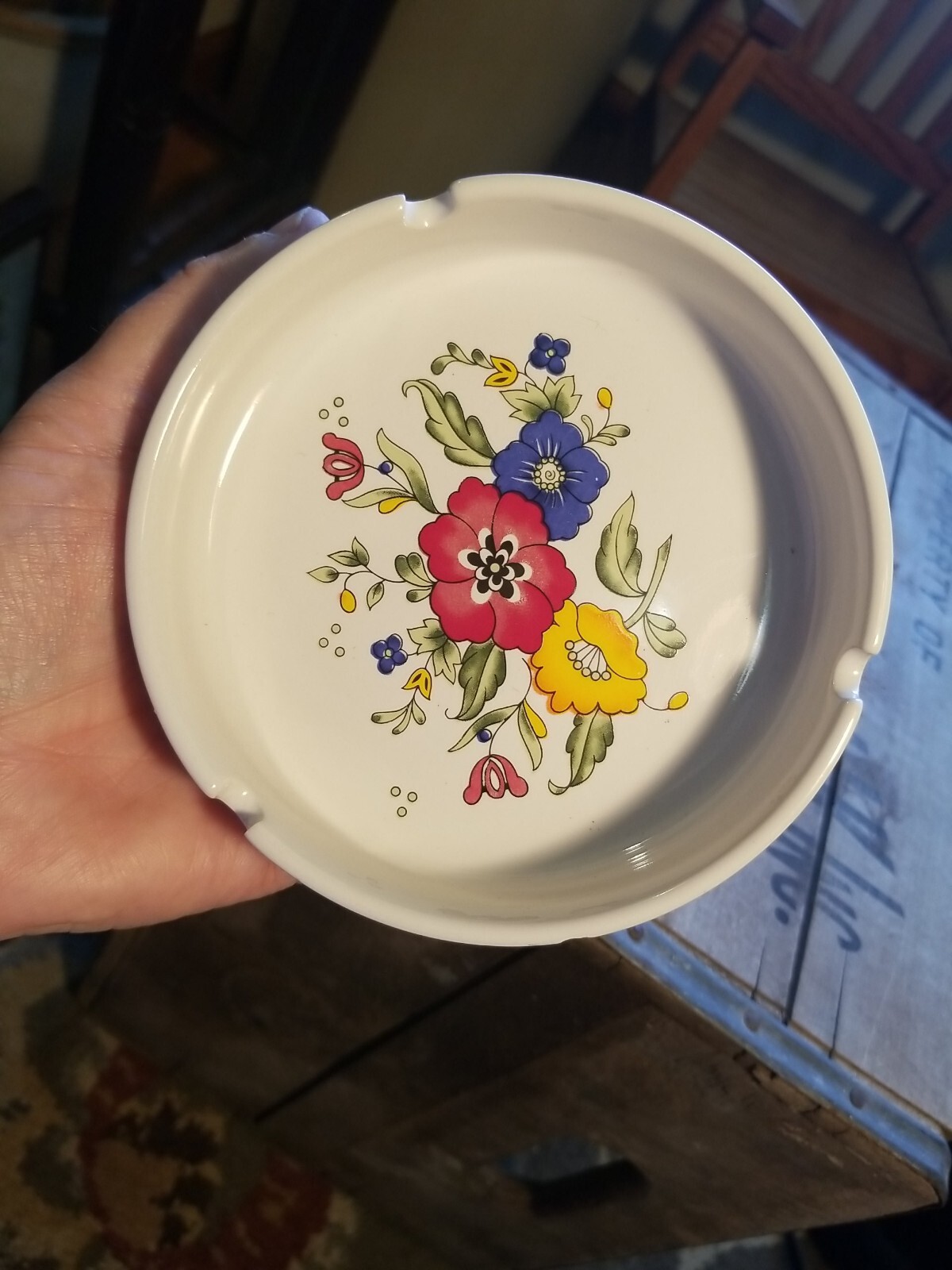 VINTAGE RETRO MID CENTURY FLORAL ASHTRAY BOHO MCM RED BLUE YELLOW FLOWER ASHTRAY