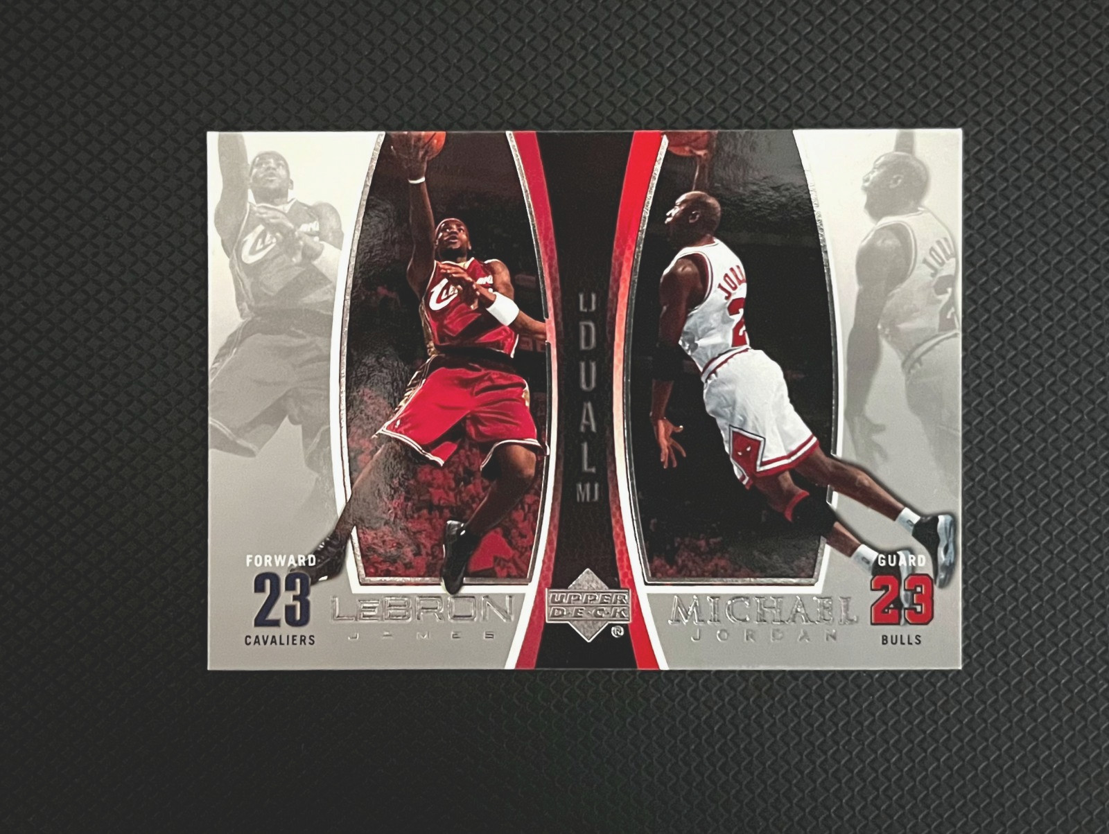 2005 Upper Deck #LJMJ10 LeBron James Michael Jordan - Dual Card - CLEAN 2005 Upper Deck #LJMJ10 LeBron James Michael Jordan - Dual Card - CLEAN