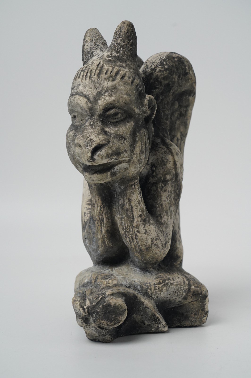 VTG Cement Gargoyle Thinker Le Stryge Statue Notre Dame Paris Chimera 11\