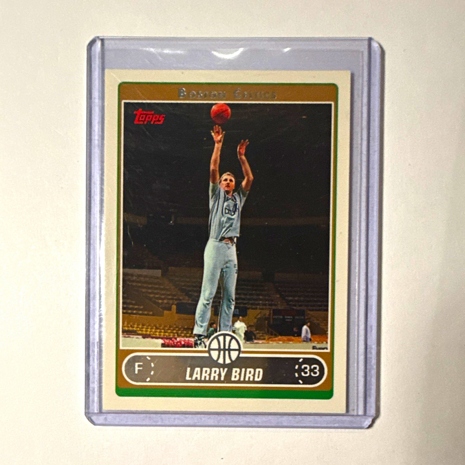Topps 2006-07 Larry Bird Gray Sweats Shooting Base Set #33 Celtics NBA