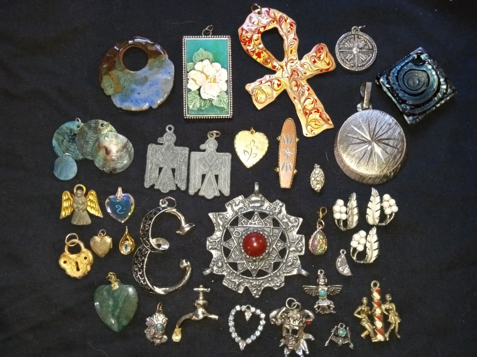 Vintage pendants - lot ov over 30- opal rare victorian zodiac - nice lot Vintage pendants - lot ov over 30- opal rare victorian zodiac - nice lot