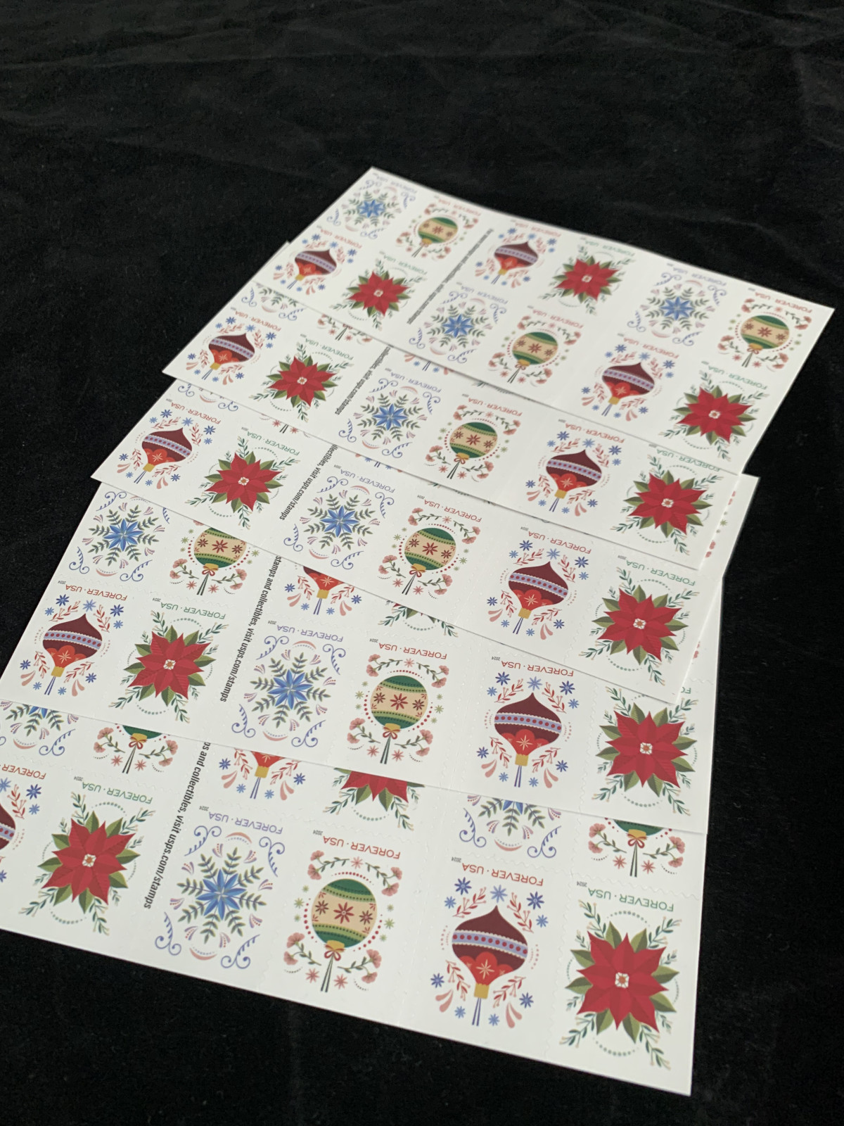 2024 US Holiday Joy Booklet Pane of 20 Stamps MNH Sc#5941-44 Total 100 pcs