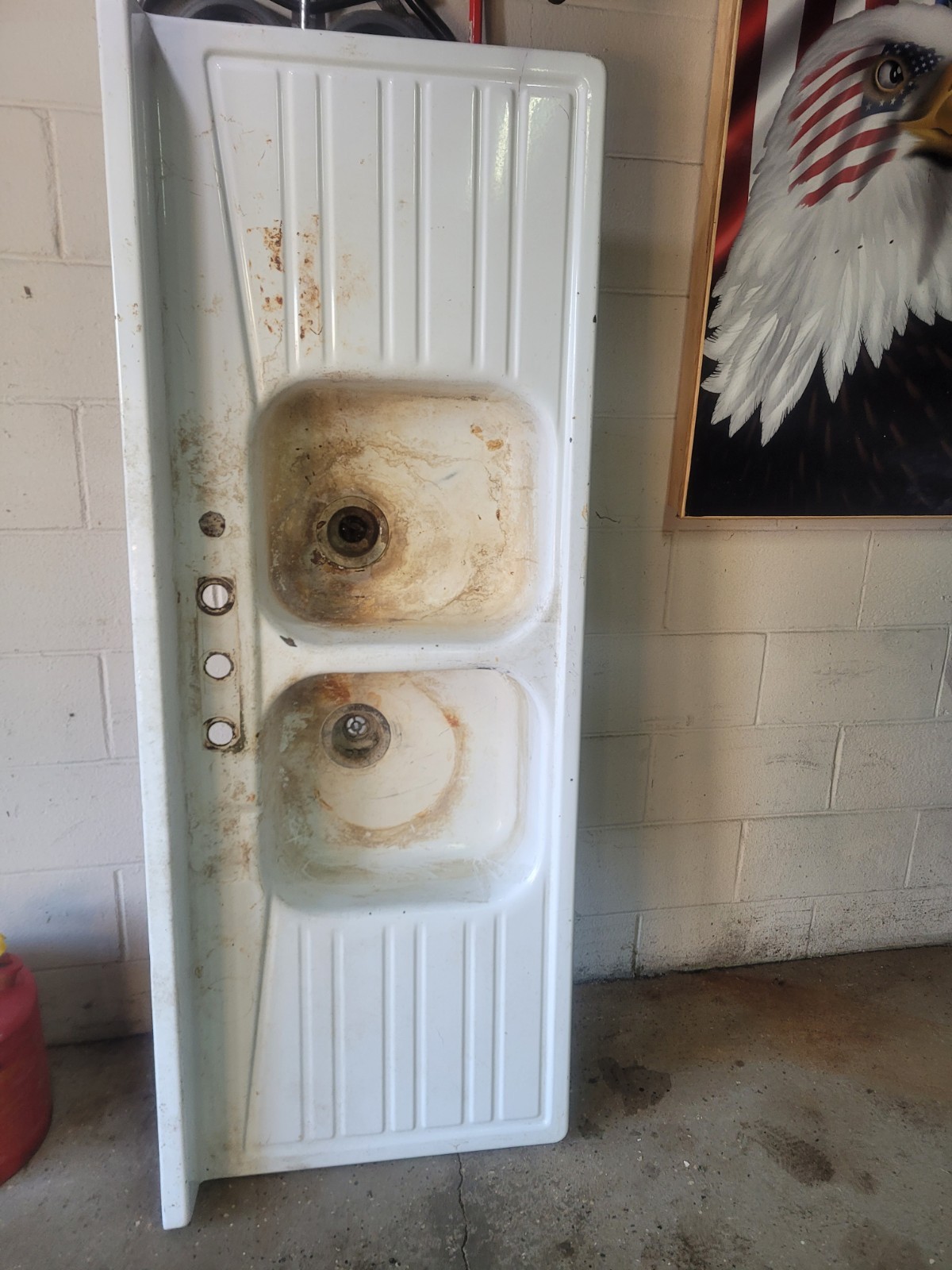 Vitage Enameled Steel Double Drain Sink Vitage Enameled Steel Double Drain Sink