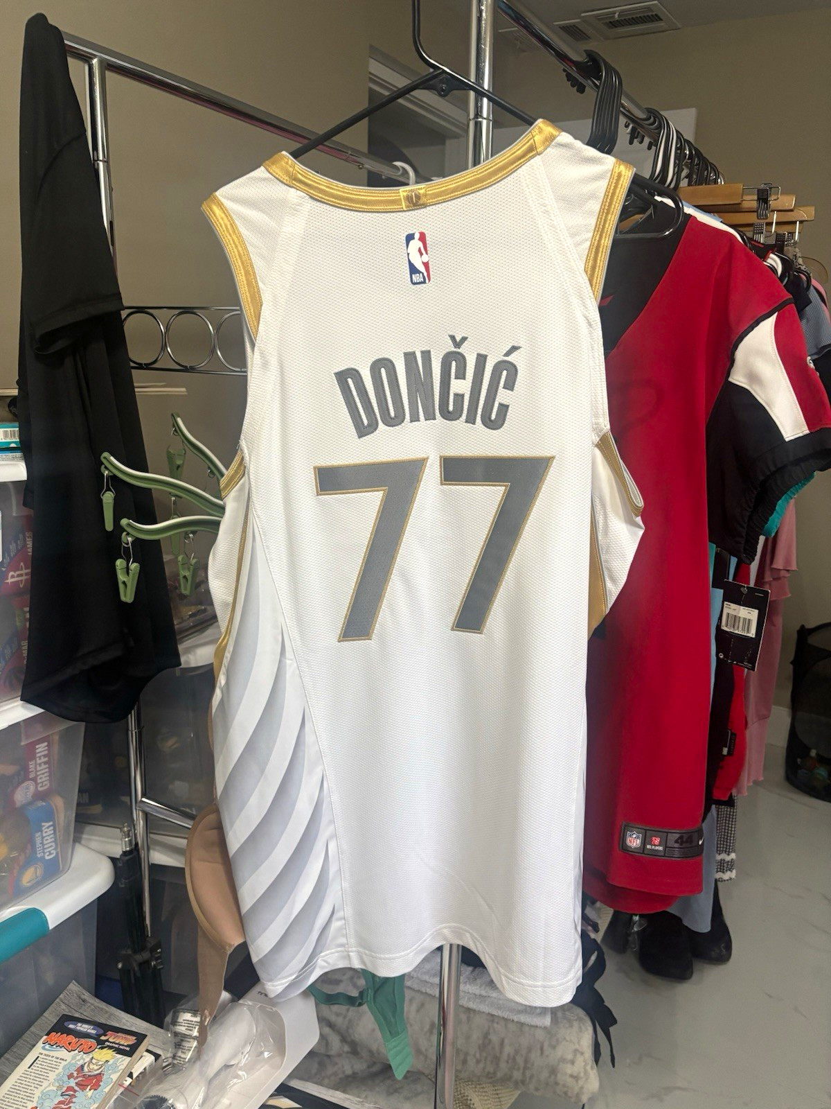 Nike Luka Dončić Dallas Mavericks #77 White Gold Jersey NBA Men’s M CN1593-100 Nike Luka Dončić Dallas Mavericks #77 White Gold Jersey NBA Men’s M CN1593-100