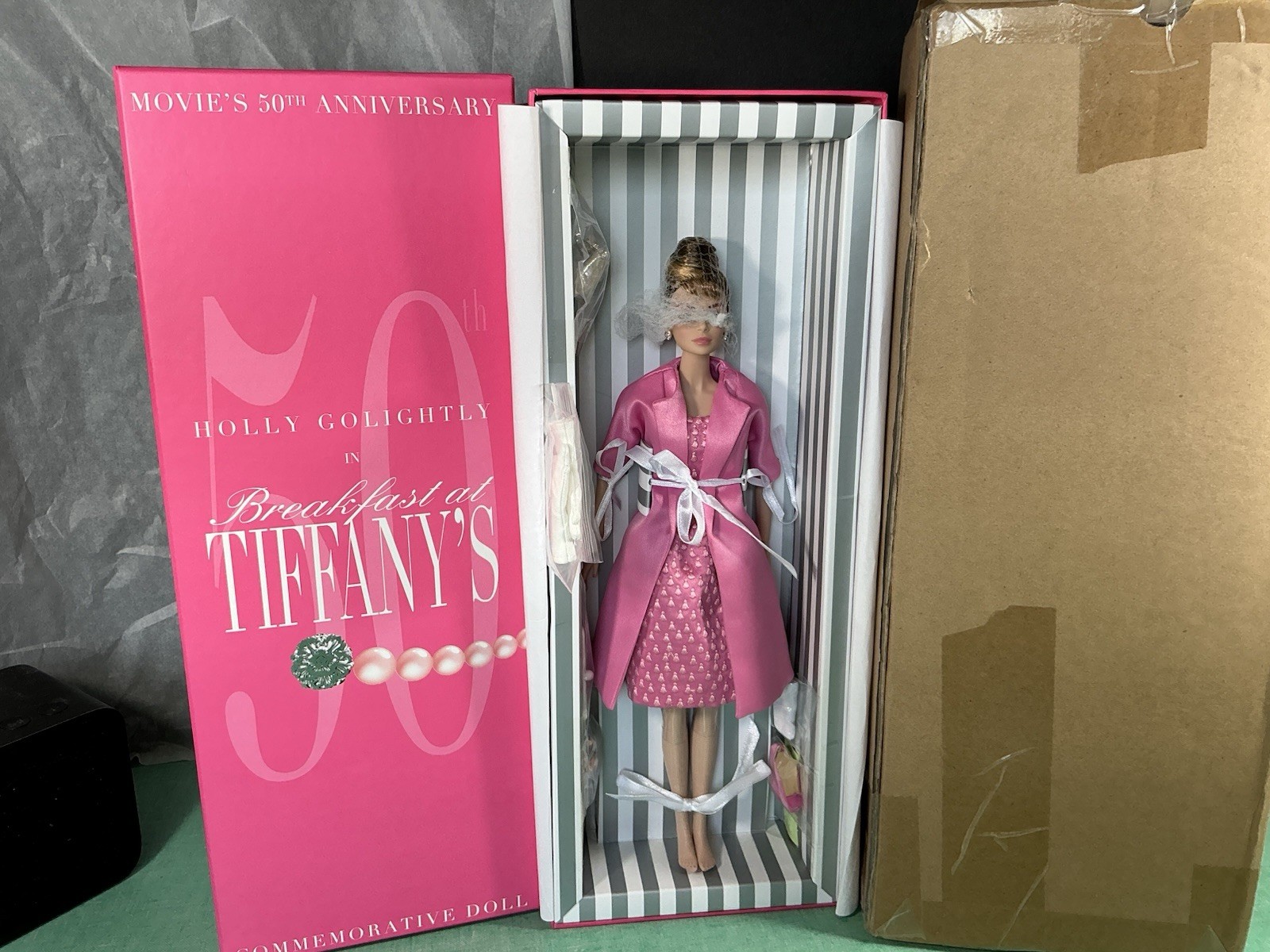 Integrity CRAZY ABOUT TIFFANY\'S HOLLY GOLIGHTLY BREAKFAST AT TIFFANY\'S 12\