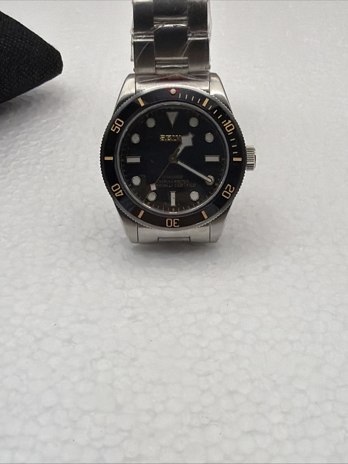 Hand-Assembled Custom Timepiece Seiko Mod Silver/black Hand-Assembled Custom Timepiece Seiko Mod Silver/black
