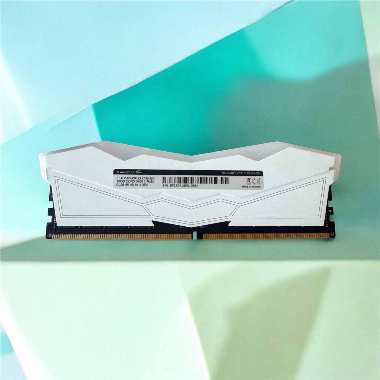 TEAMGROUP T-FORCE DELTA RGB 16GB DDR5-6400 FF4D516G6400HC38JBK Desktop Ram CL38 TEAMGROUP T-FORCE DELTA RGB 16GB DDR5-6400 FF4D516G6400HC38JBK Desktop Ram CL38