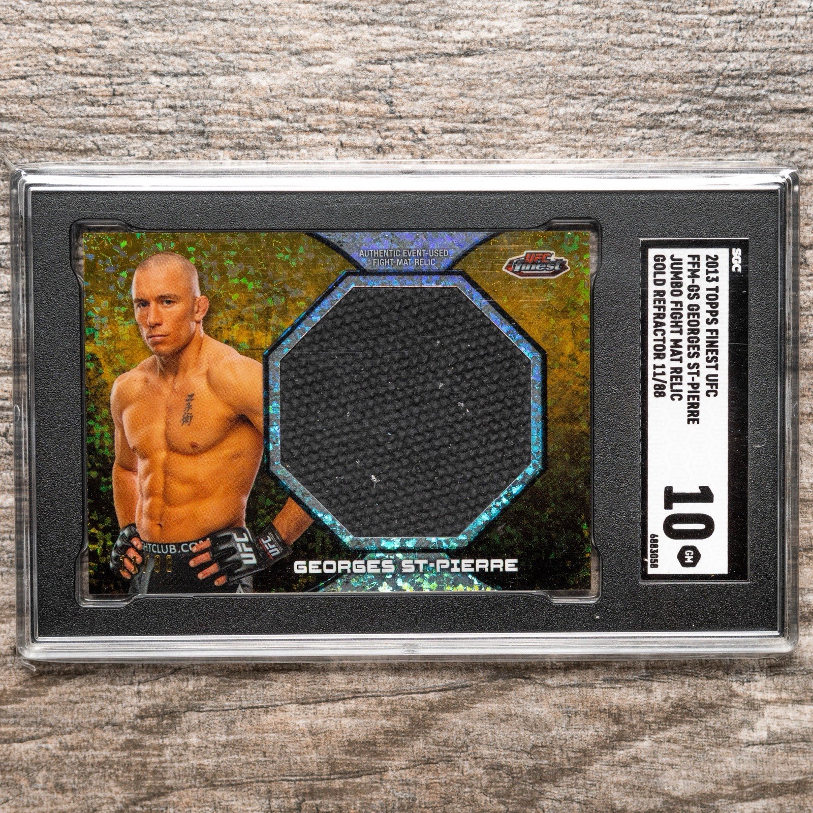 2013 Topps Finest UFC Georges St-Pierre #FFM-GS Fight Mat Jumbo Relic Gold /88