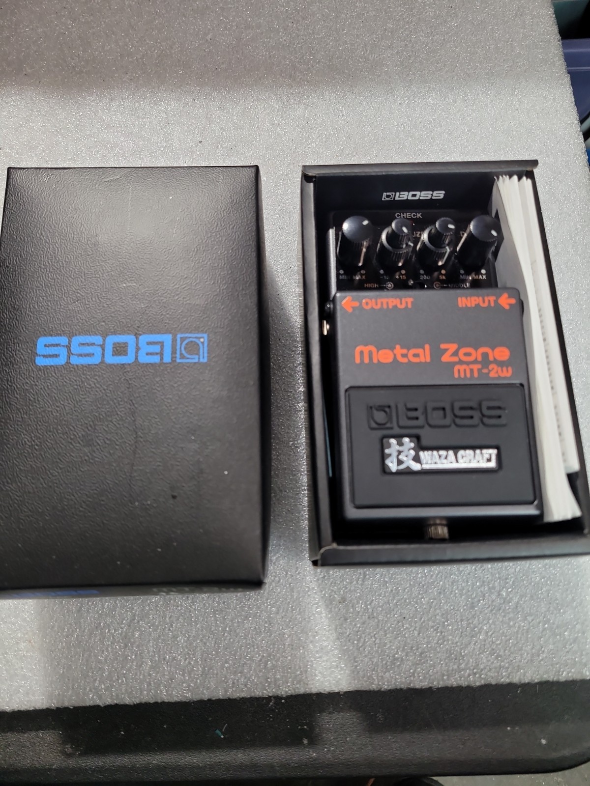 BOSS MT-2 Metal Zone Distortion Pedal Read
