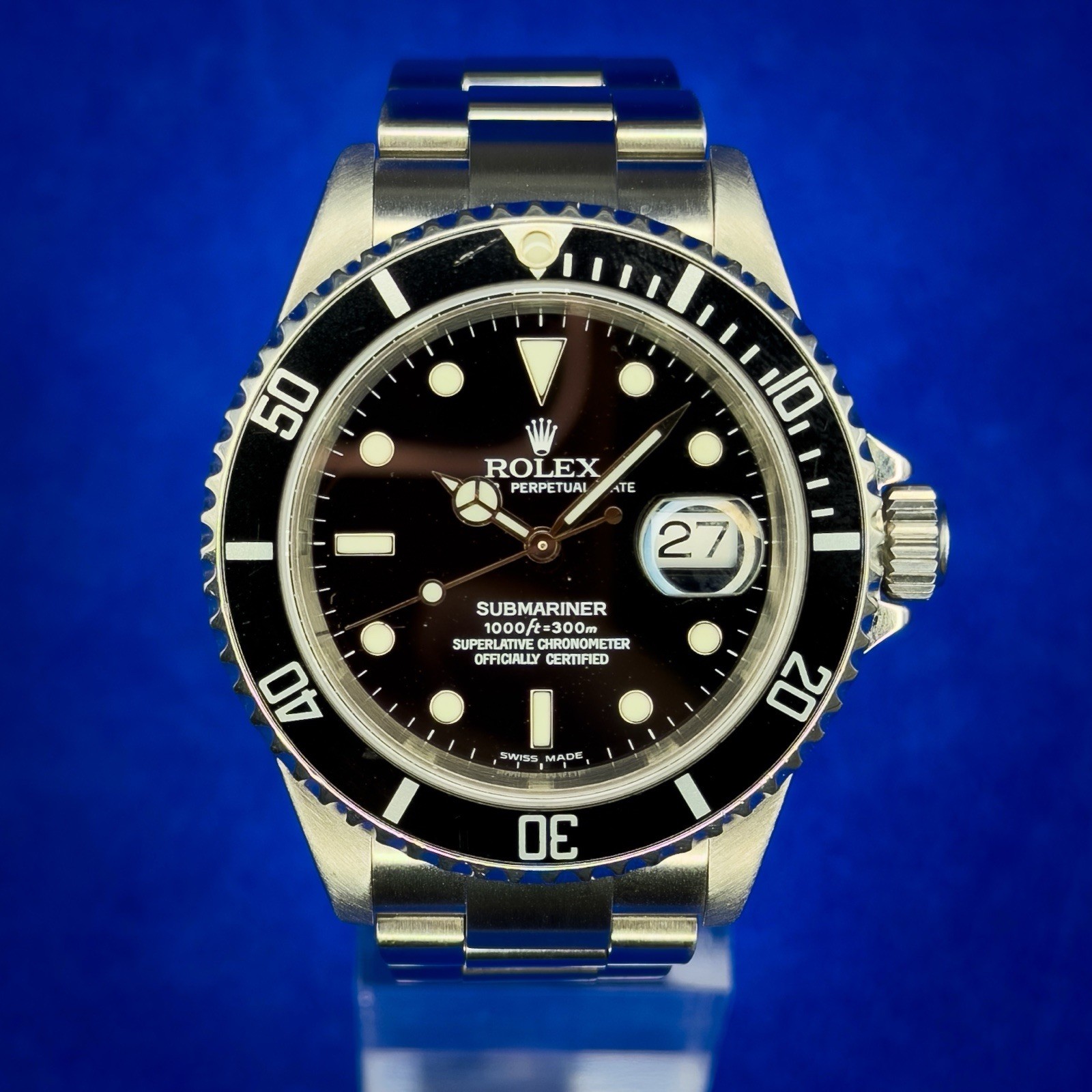 Rolex Submariner Date 16610 Silver Oyster Bracelet with Black Dial/ Bezel Rolex Submariner Date 16610 Silver Oyster Bracelet with Black Dial/ Bezel
