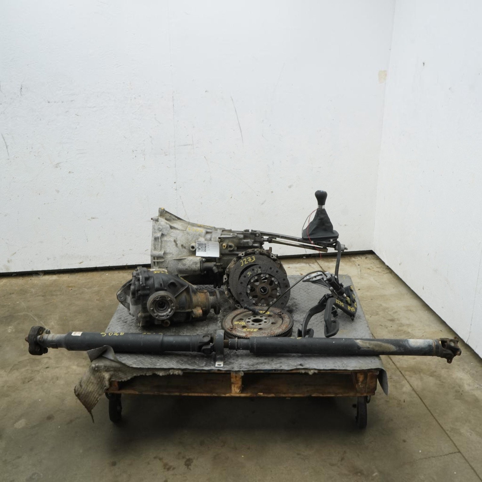 04-06 BMW 325i E46 RWD 5 Speed Manual Transmission Swap Kit w Driveshaft OEM