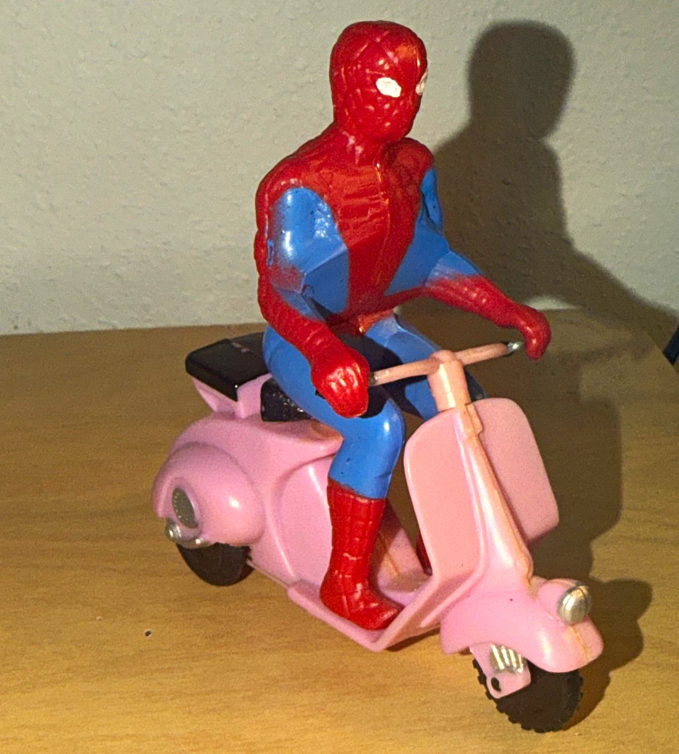 Vintage 1967 MARX Marvel Super-Heroes SPIDER-MAN Friction Scooter - RARE Working