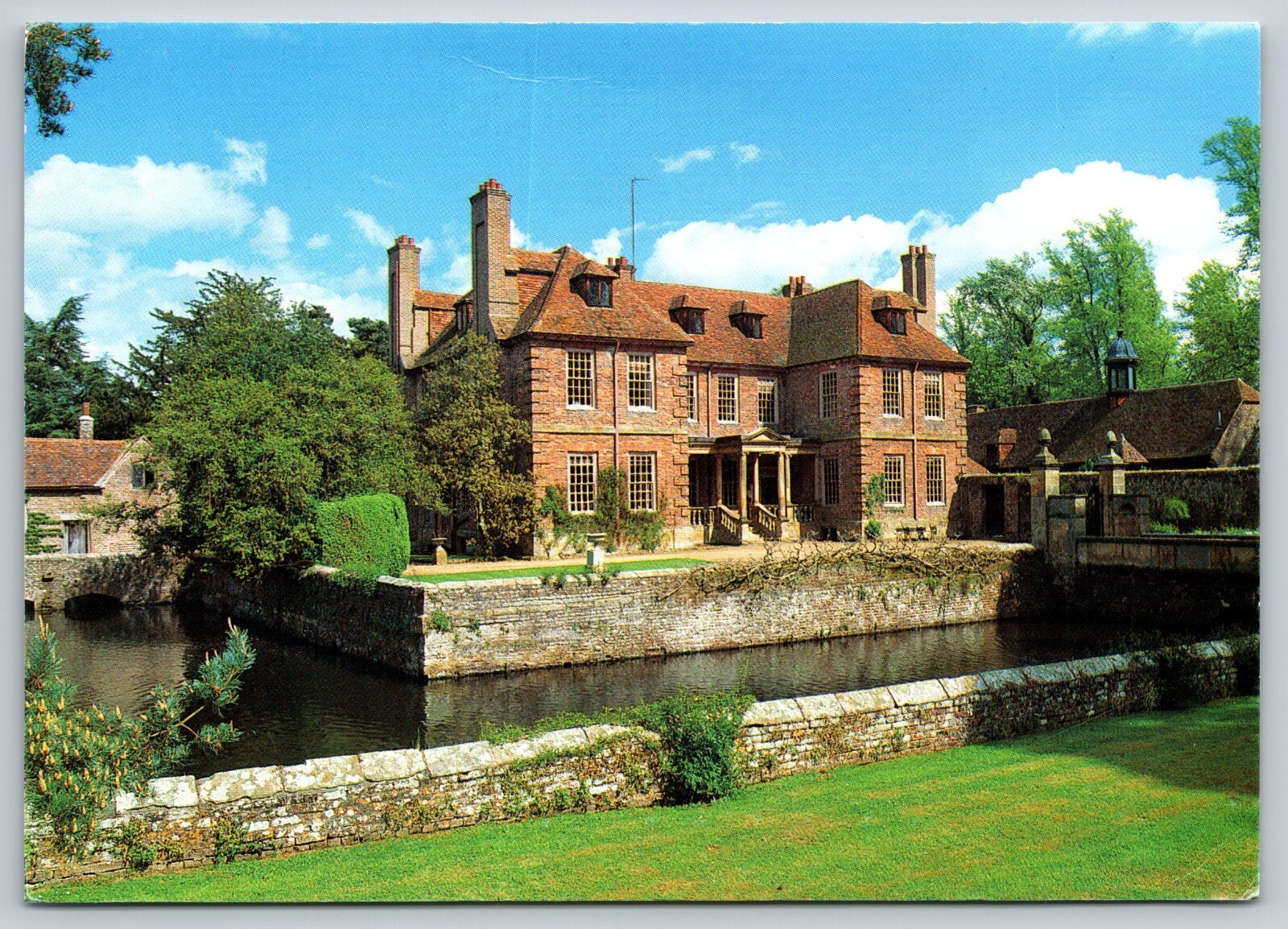 Postcard - England Kent near Tunbridge Wells Groombridge Place 26 Postcard - England Kent near Tunbridge Wells Groombridge Place 26
