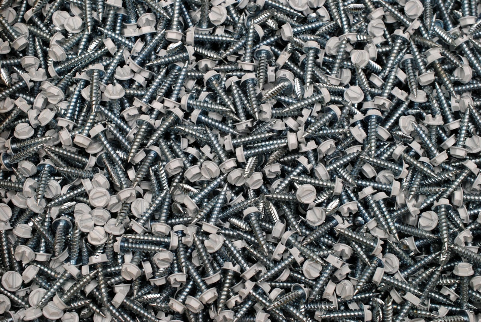 (750) White Painted Zip Screws 8 x 3/4 Self-Piercing Hex Washer Sheet Metal (750) White Painted Zip Screws 8 x 3/4 Self-Piercing Hex Washer Sheet Metal
