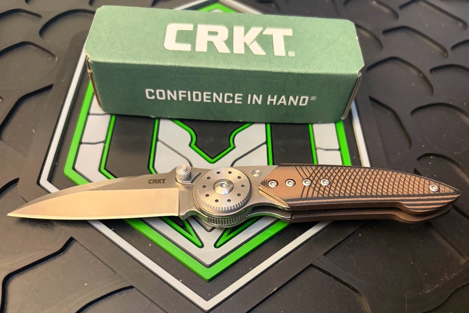 NEW CRKT Columbia River Michael Walker Lock Design 4200 Pocketknife 14C28N G10