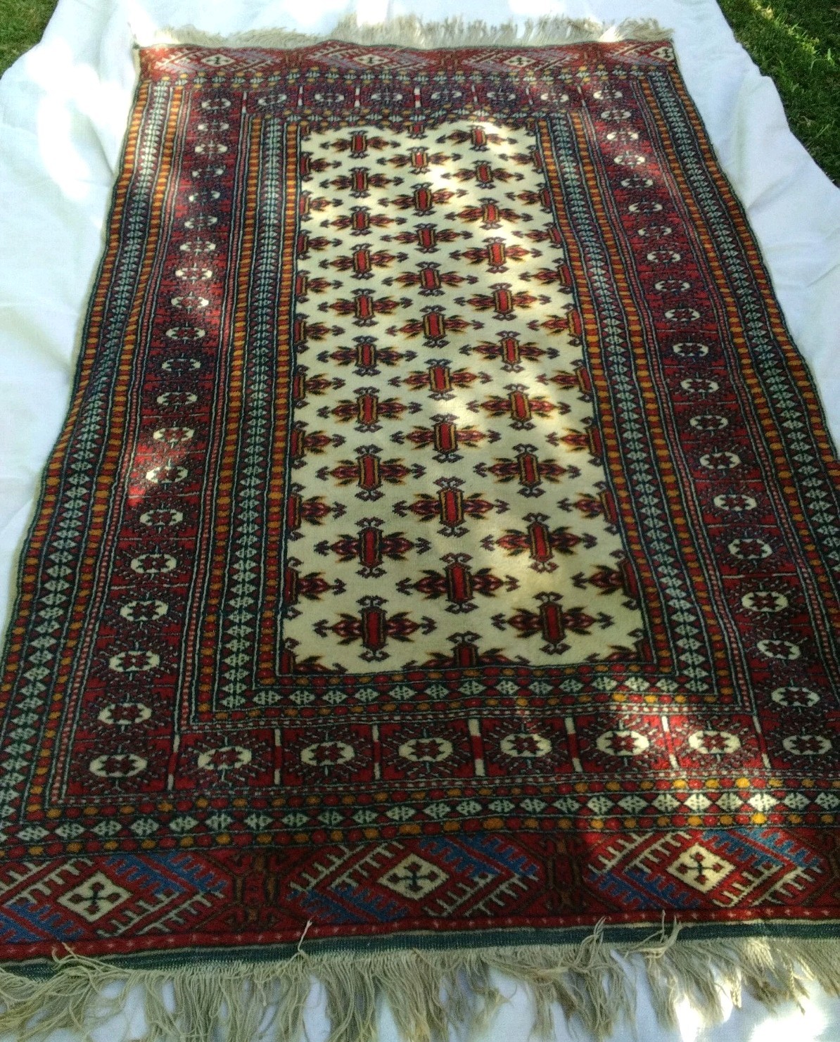 Vintage Hand Knotted Wool Rug Distressed 36
