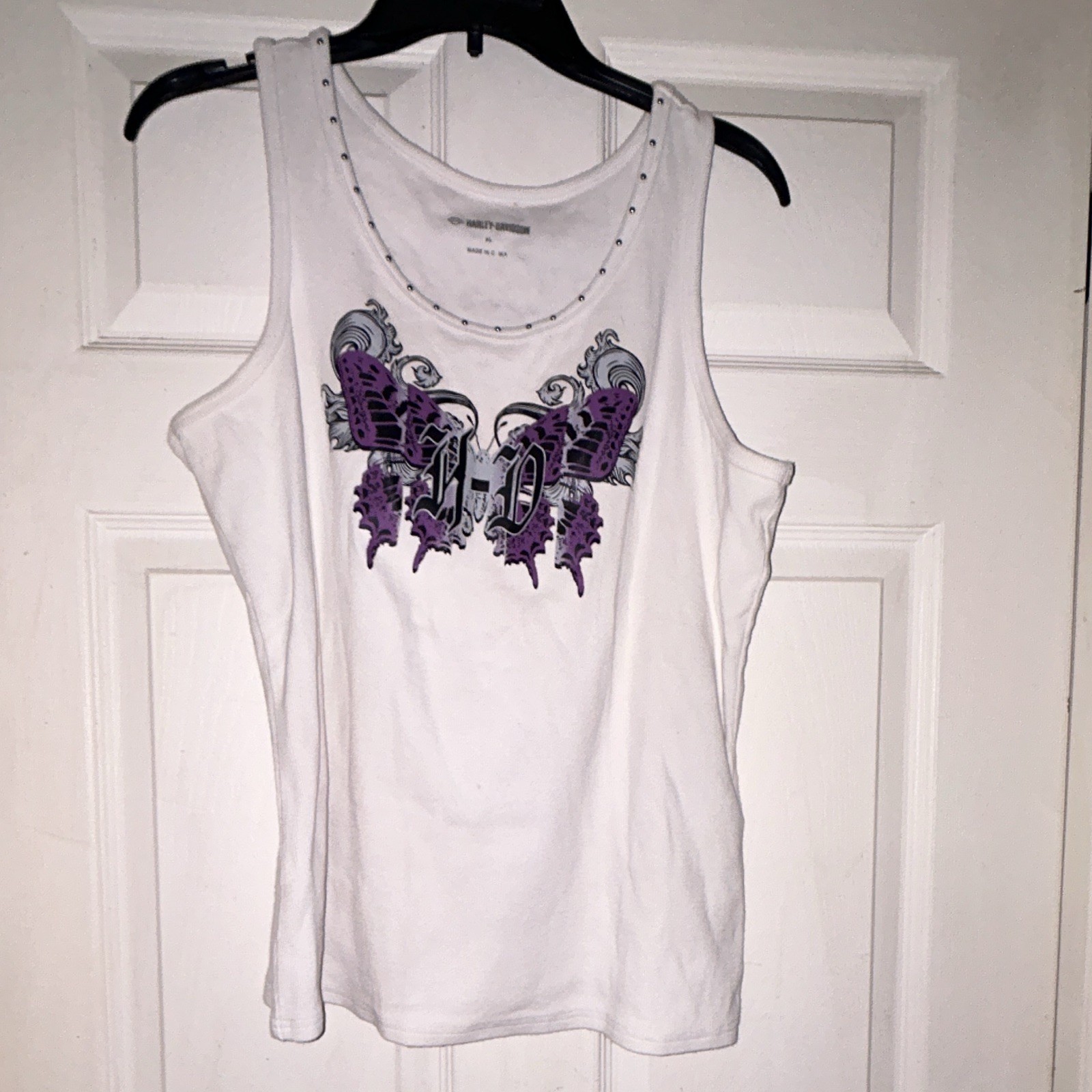 Harley-Davidson Women\'s XL White Studded Scoop Neck Graphic Print Tank Top Harley-Davidson Women\'s XL White Studded Scoop Neck Graphic Print Tank Top