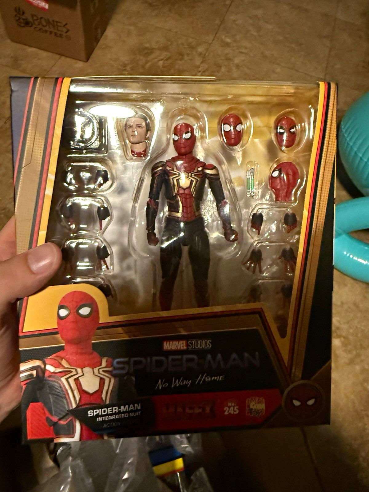 Medicom Toy MAFEX No. 245 Spider-Man Integrated Suit No Way Home Alt Heads Medicom Toy MAFEX No. 245 Spider-Man Integrated Suit No Way Home Alt Heads