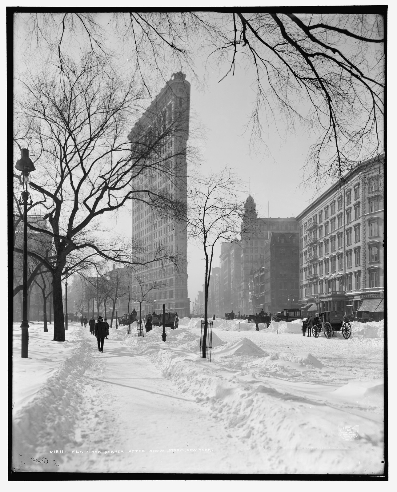 Flatiron Building NYC 1905 Vintage Snow Street Photo Reprint Wall Art Flatiron Building NYC 1905 Vintage Snow Street Photo Reprint Wall Art