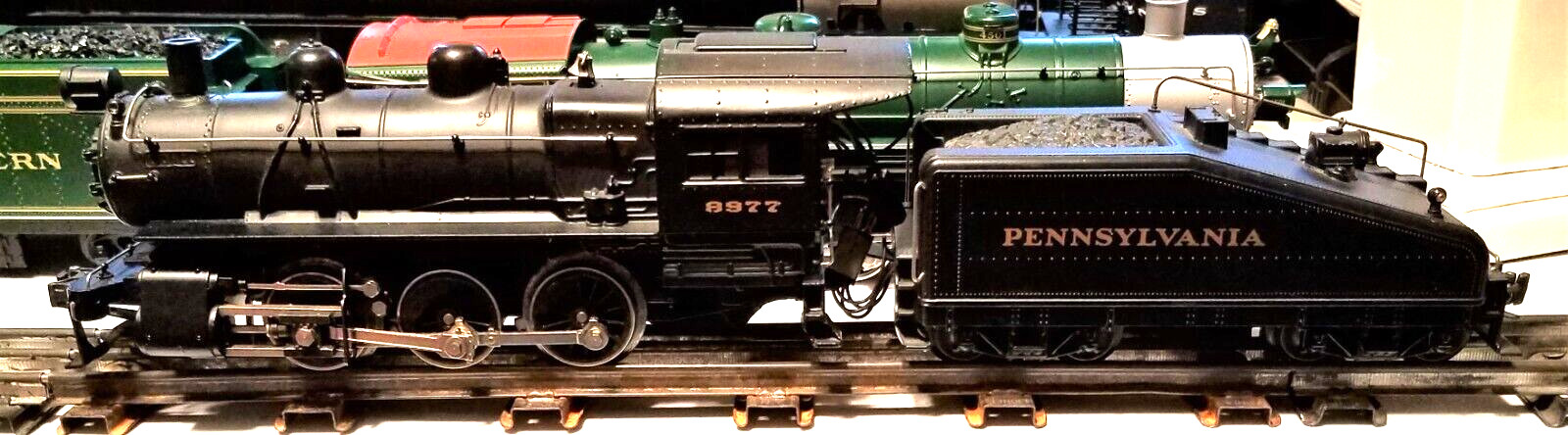 Lionel 6-18000 (8977) LOCO IN LN CONDITION IN ORIGINAL BOX WITH PAPERWORK.